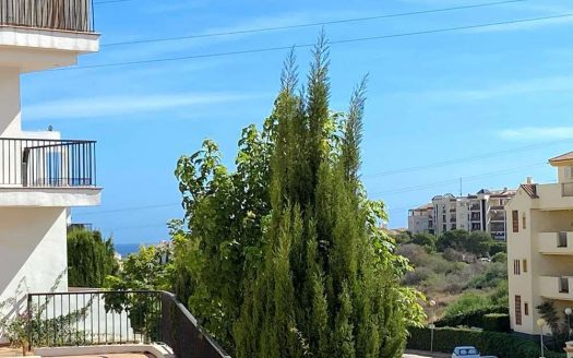 Apartment close to MIRAFLORES GOLF CLUB Riviera del Sol – Spacious & Bright Apartment!