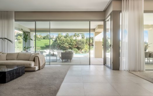 Fantastic Contemporary Villa in Marbella’s famous Golf Valley – Fantástica Villa Contemporánea en el famoso Valle del Golf de Marbella