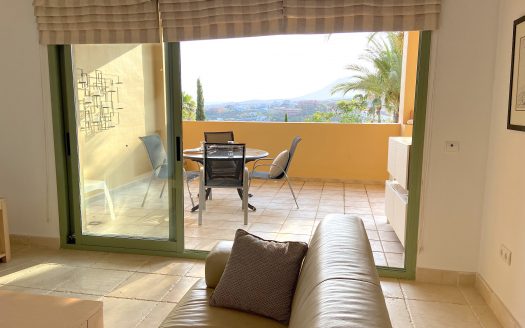 THE PERFECT INVESTMENT with Mediterranean views in a sought after location in the prestigious community of FOUR SEASONS, Los Flamingos. LA INVERSIÓN PERFECTA en una casa o alquiler vacacional con vistas al Mediterraneo